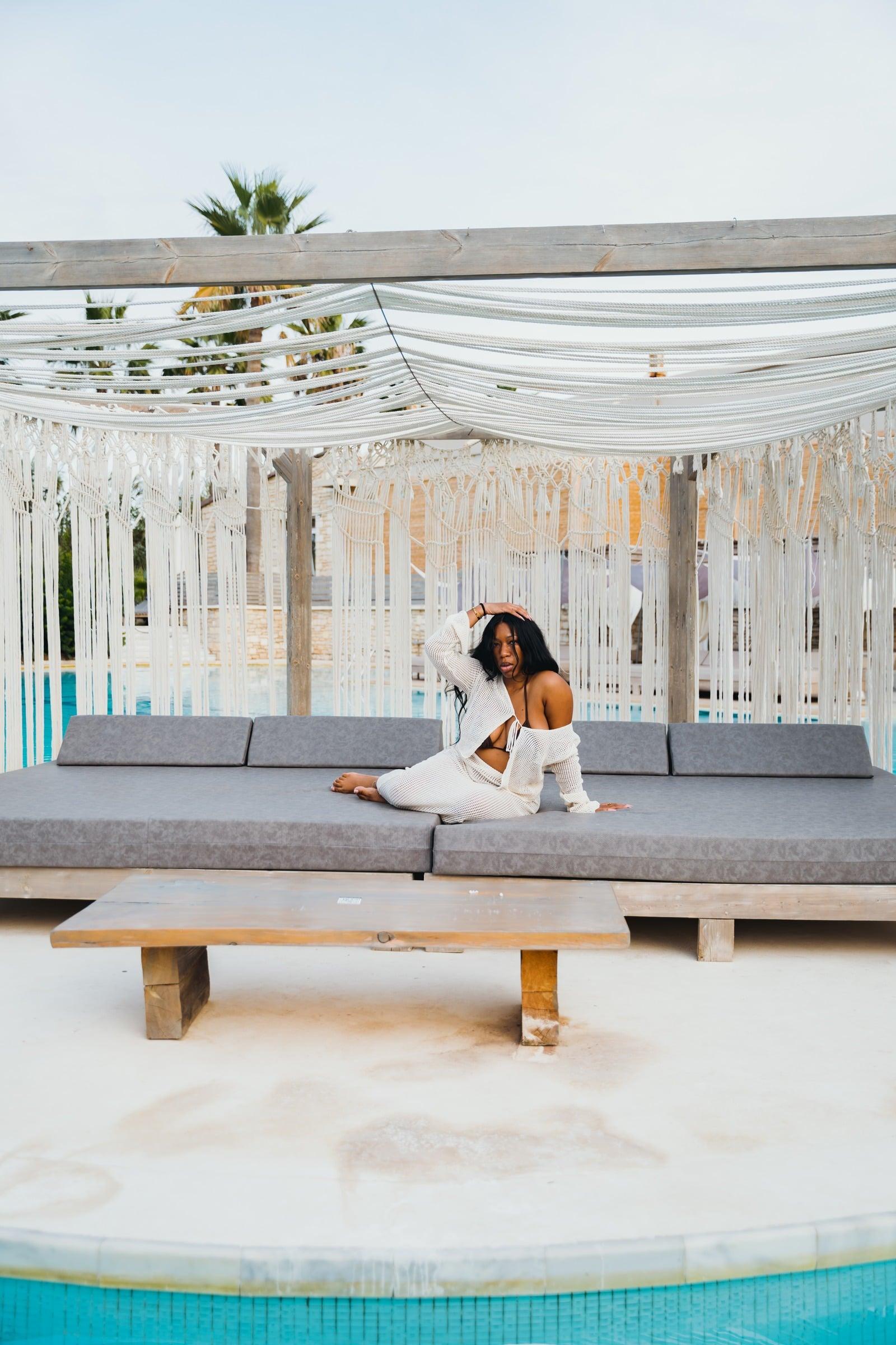 BEACH CLUB 2
